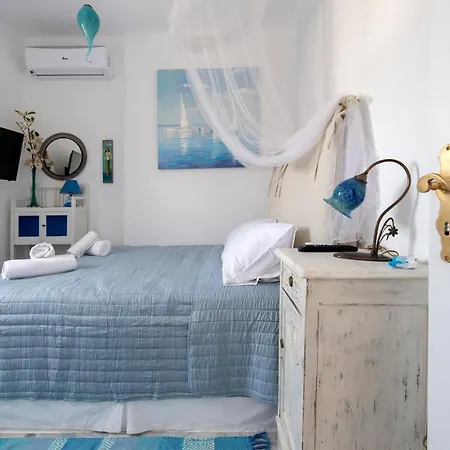 Ricos Two Bedroom House - Paros Апартаменты *