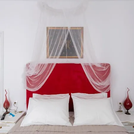 Ricos Two Bedroom House - Paros Апартаменты Науса