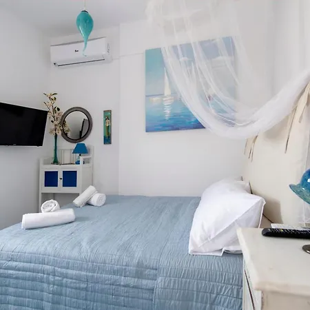 Ricos Two Bedroom House - Paros *