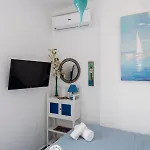 Ricos Two Bedroom House - Paros * Naousa