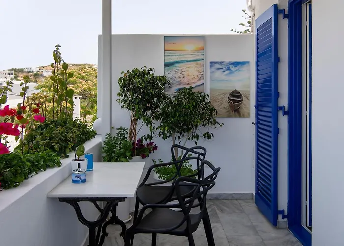 Ricos Two Bedroom House - Paros Apartment *